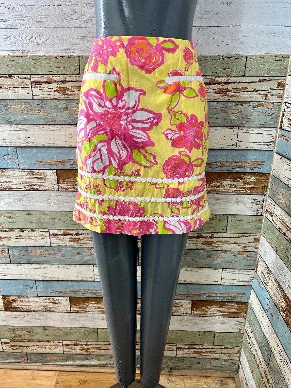 90’s Pink & Yellow Flower Print Mini Skirt with With Embroidery Trim By Lilly Pulitzer wool skirt breathable