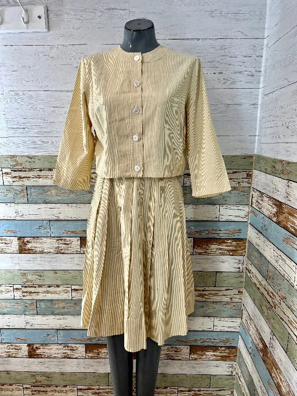 60”s Beige 2 Piece Set With Pleaded Skirt denim skirt fashionable