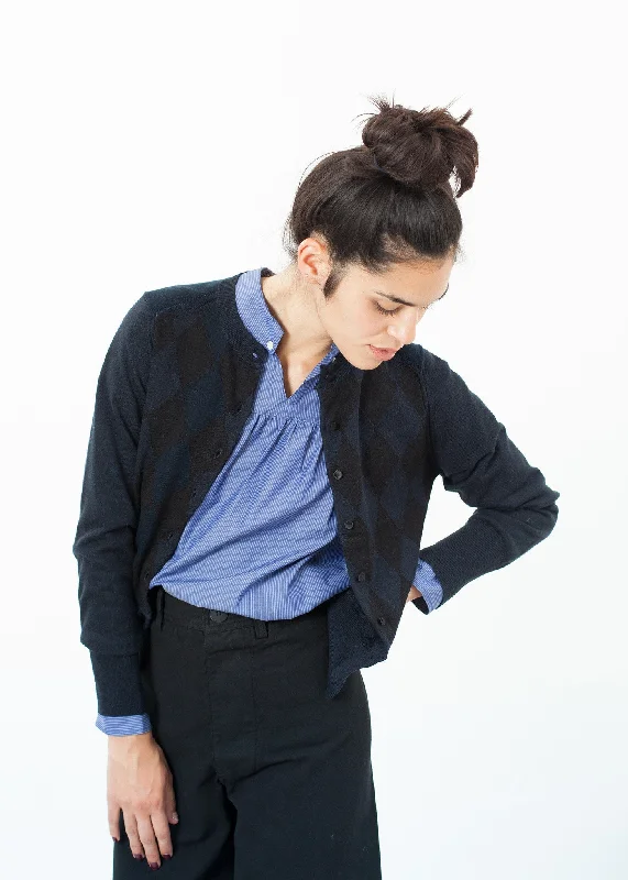 Quilt Pattern Cardigan in Black/Navy Seamless Knitted Crochet