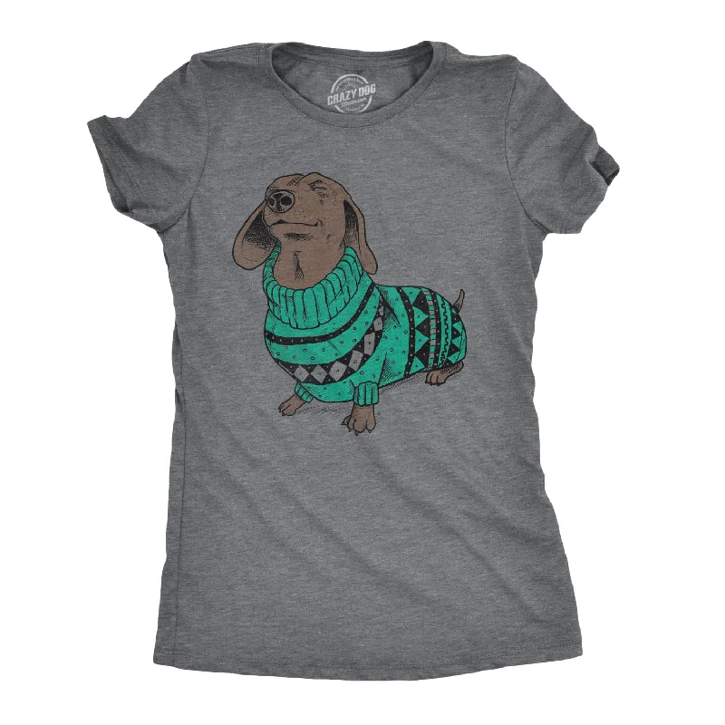 Dachshund In Christmas Sweater Women's T Shirt Elegant Classic Vintage