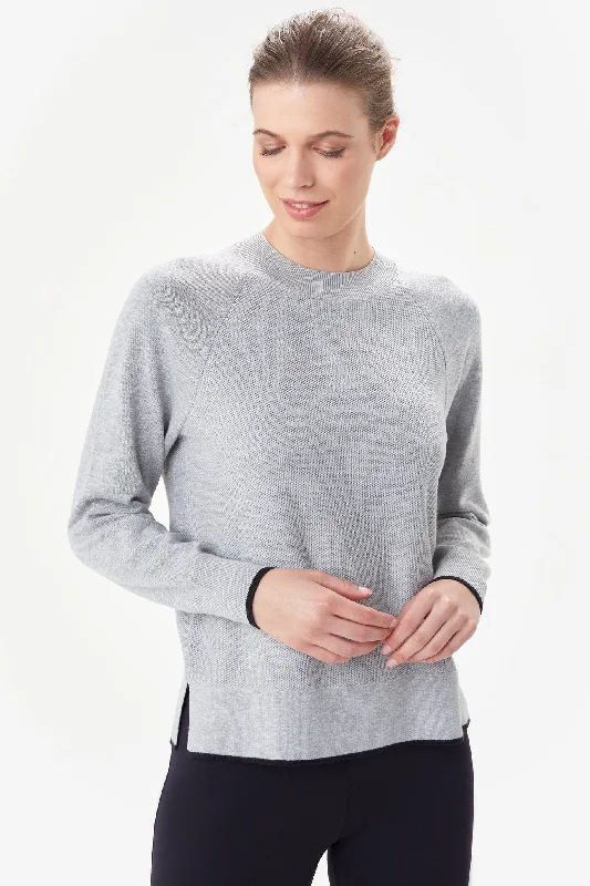 Cozy Mock Neck Pullover Sweater (Past Season) - Women's|-|Chandail à col montant Cozy (saison précédente) - Femme Chenille Fabric Brocade Fabric Lace Fabric Cozy Mock Neck Pullover Sweater (Past Season) - Women's|-|Chandail à col montant Cozy (saison précédente) - Femme Chenille Fabric Brocade Fabric Lace Fabric