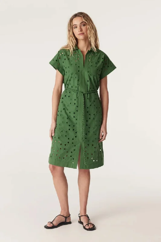 GREEN